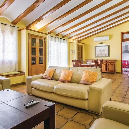 2 Bedroom Cozy In * Faro de Cullera